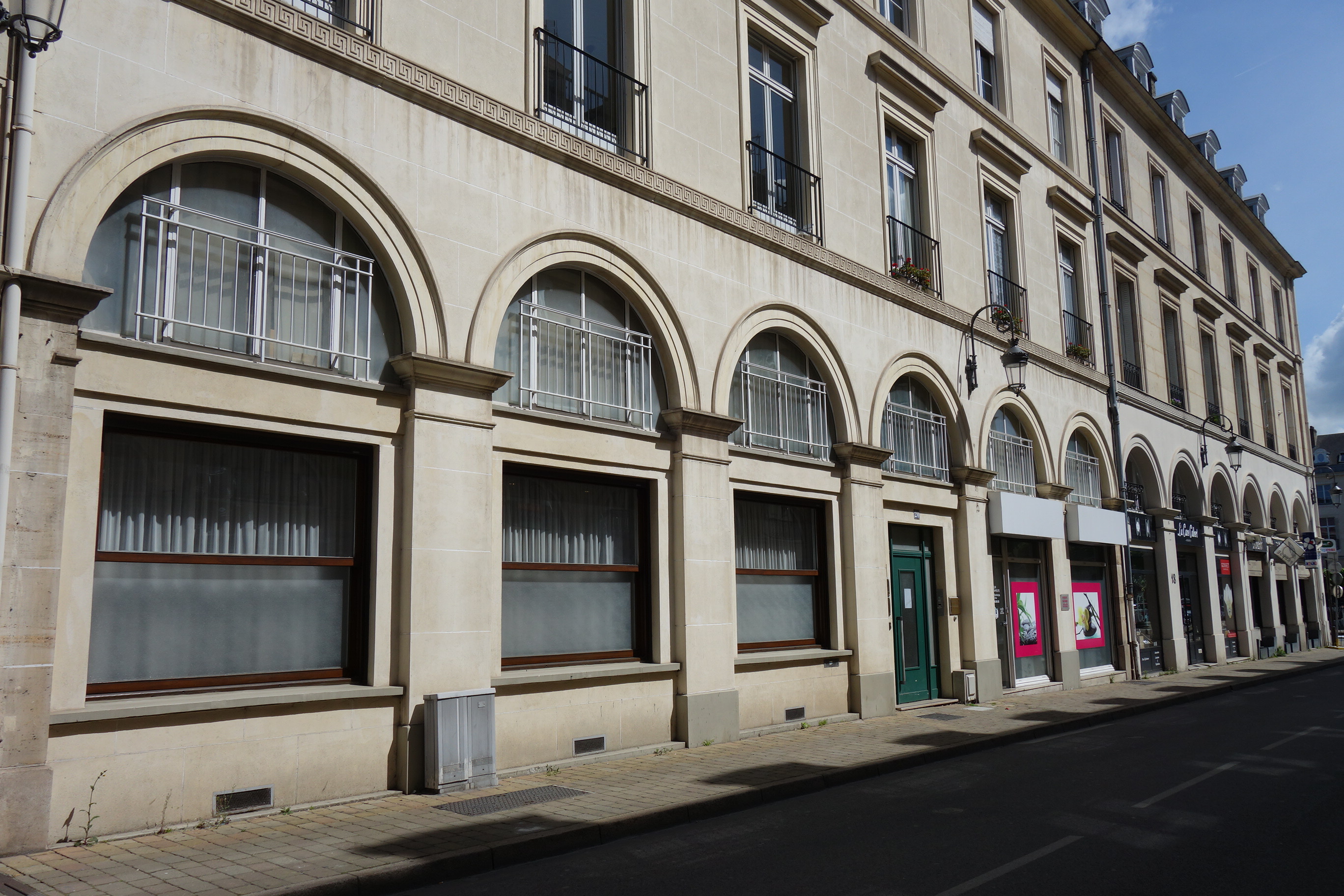 17 Rue Colbert 95460 ézanville location immobilier professionnel LOCAL PROFESSIONNEL - RUE COLBERT